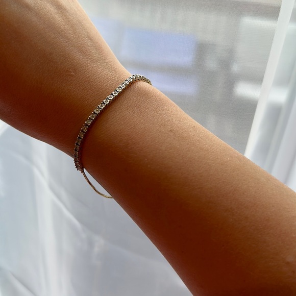 Jewelry - 14K yellow Gold Tennis Bracelet. ***REAL YELLOW GOLD & DIAMONDS ***